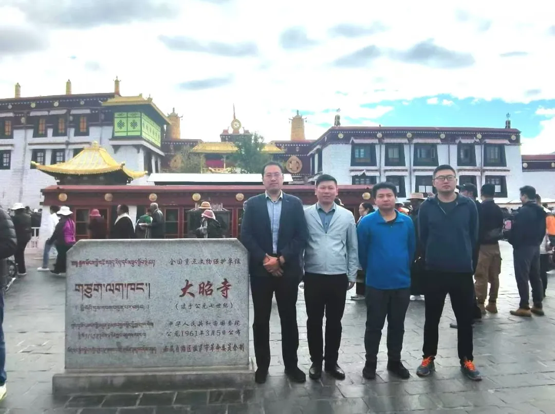 百靈科技參觀大昭寺：汲千年建寺智慧，促企業(yè)轉(zhuǎn)型發(fā)展